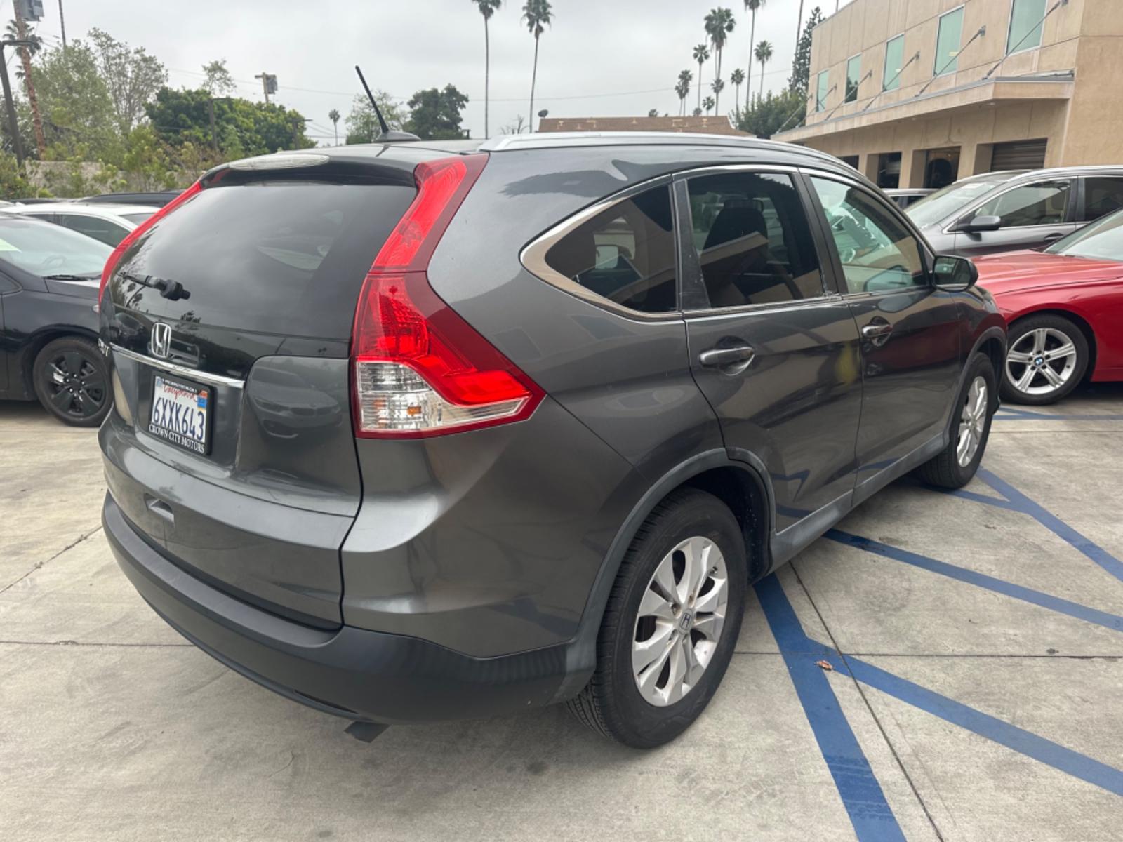 2012 Gray /Gray Honda CR-V LEATHER (2HKRM3H74CH) with an 4 Cylinder engine, Automatic transmission, located at 30 S. Berkeley Avenue, Pasadena, CA, 91107, (626) 248-7567, 34.145447, -118.109398 - Photo #16
